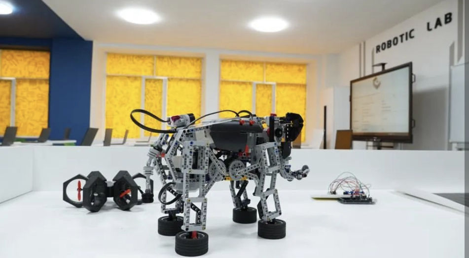 Kenes Rakishev and Aselle Tasmagambetova opened the third robotics class for Semey children